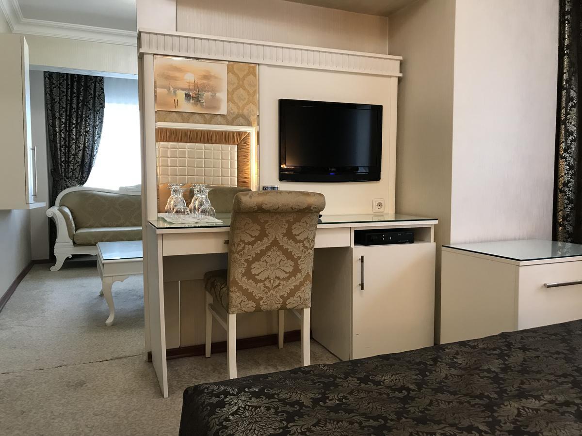 Pen Hotel Istanbul Bagian luar foto