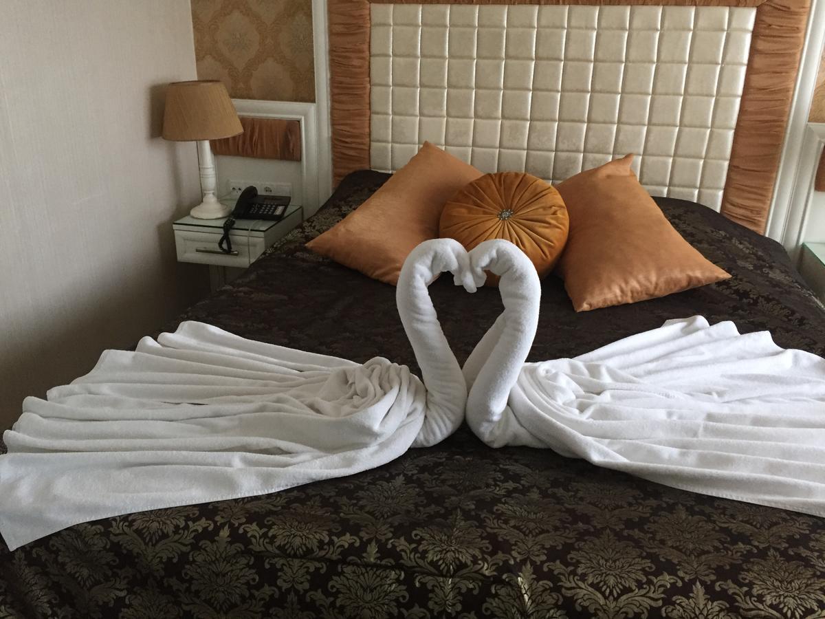 Pen Hotel Istanbul Bagian luar foto