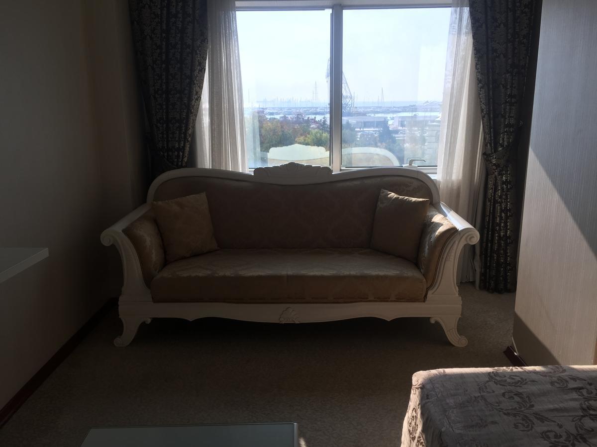 Pen Hotel Istanbul Bagian luar foto