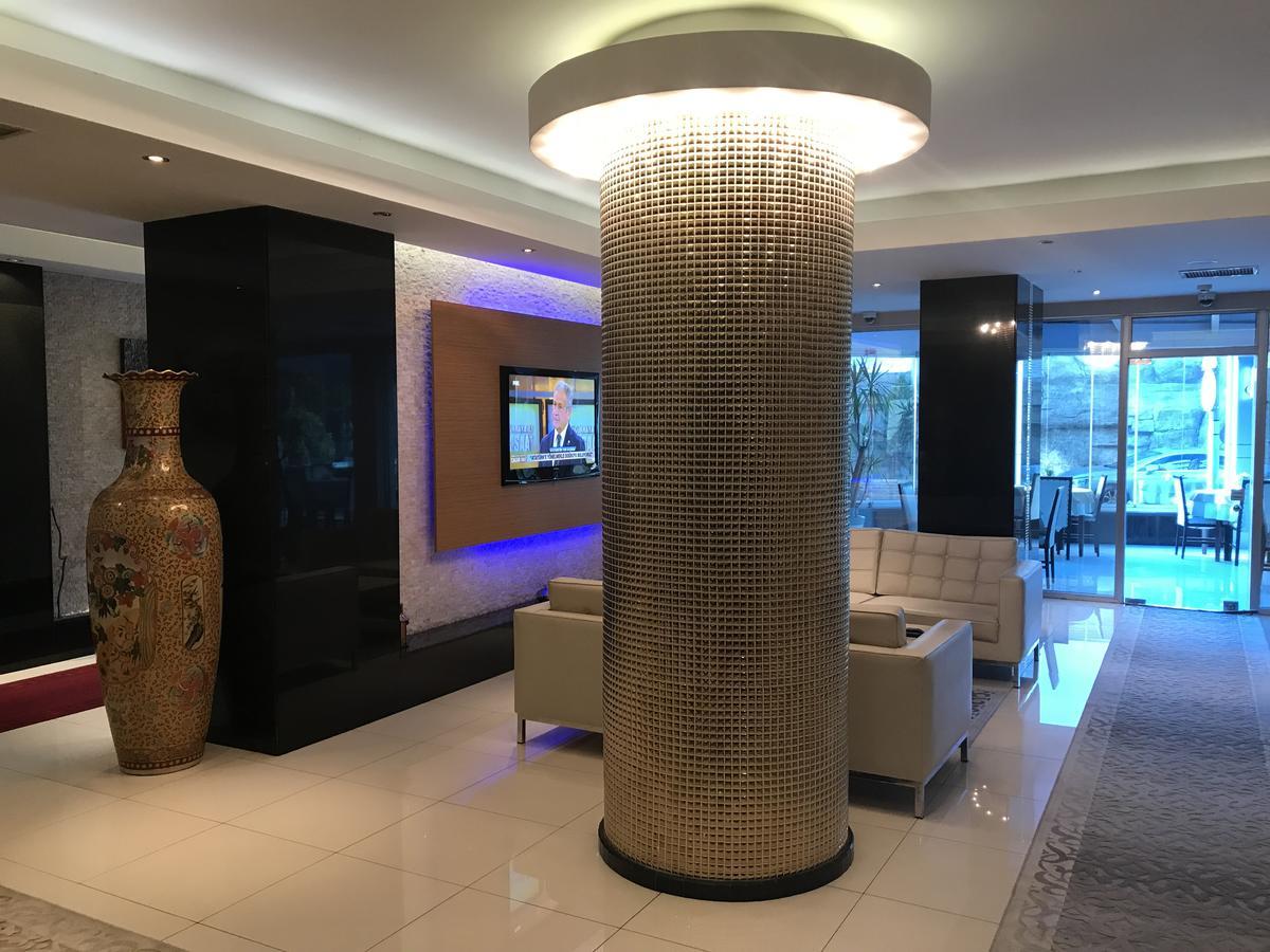 Pen Hotel Istanbul Bagian luar foto