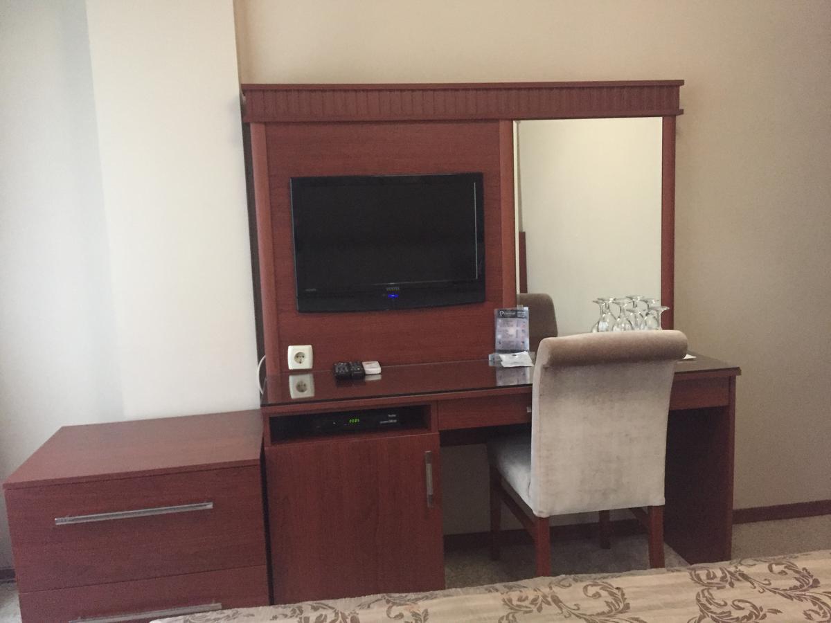 Pen Hotel Istanbul Bagian luar foto