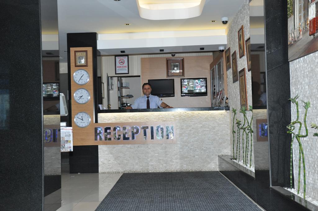 Pen Hotel Istanbul Bagian luar foto
