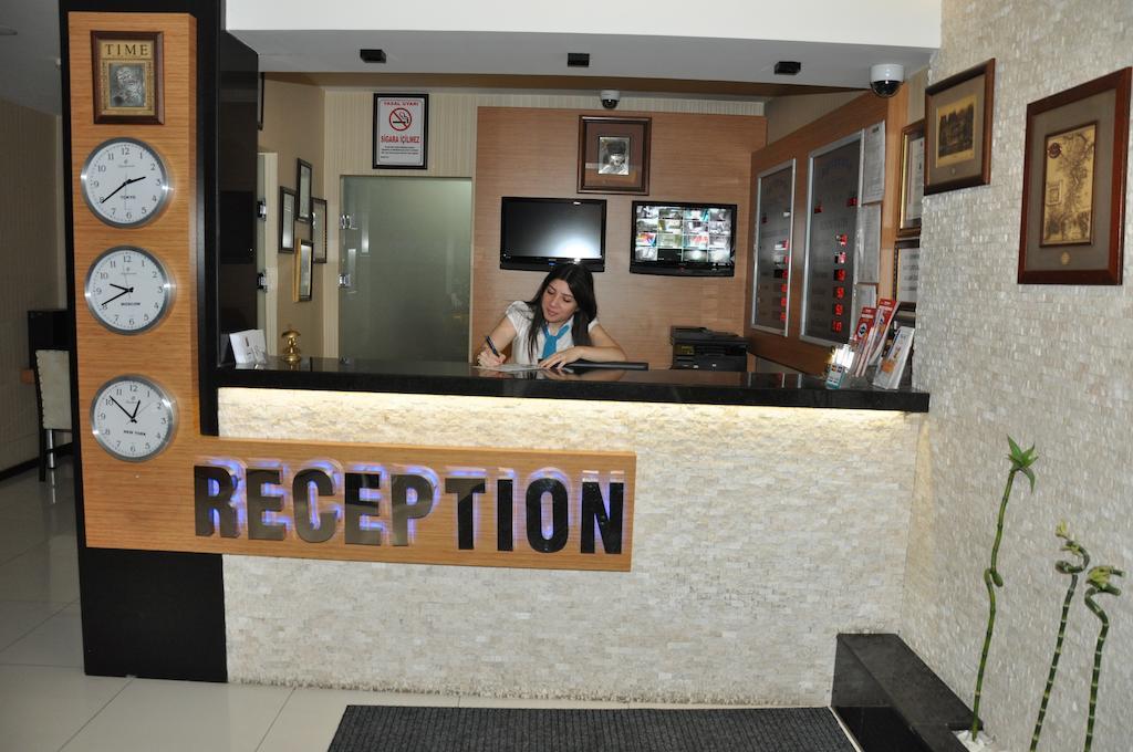 Pen Hotel Istanbul Bagian luar foto