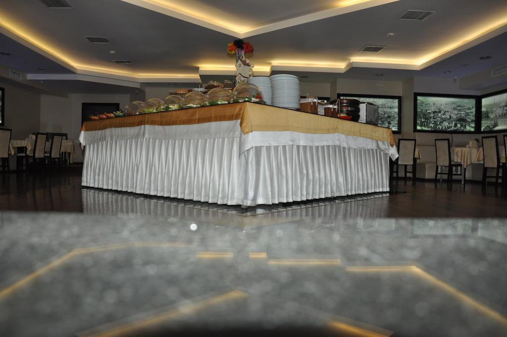 Pen Hotel Istanbul Bagian luar foto
