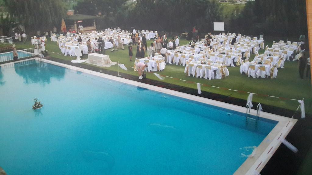 Pen Hotel Istanbul Bagian luar foto