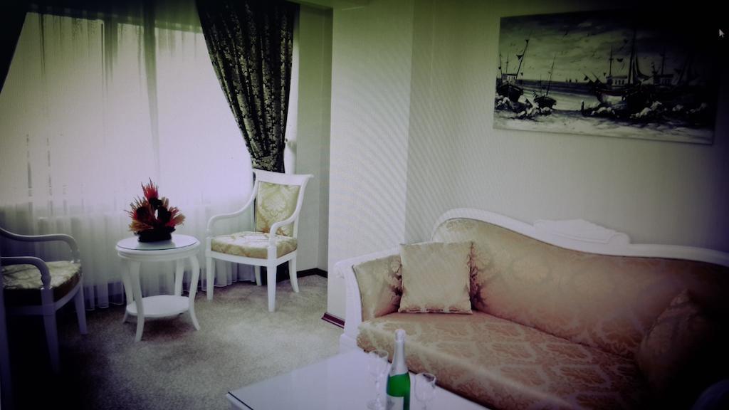 Pen Hotel Istanbul Bagian luar foto
