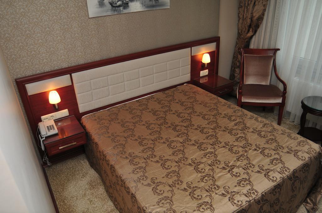 Pen Hotel Istanbul Bagian luar foto