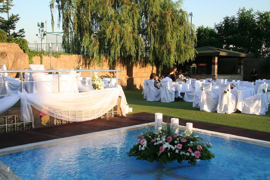 Pen Hotel Istanbul Bagian luar foto