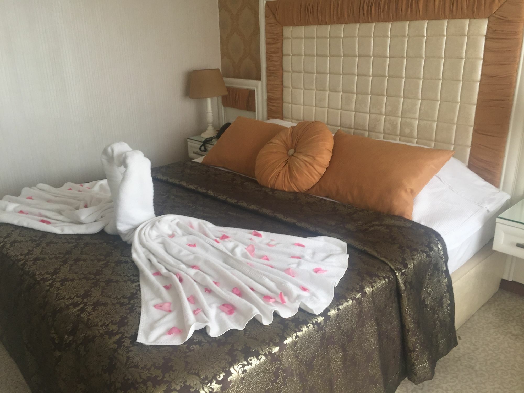 Pen Hotel Istanbul Bagian luar foto