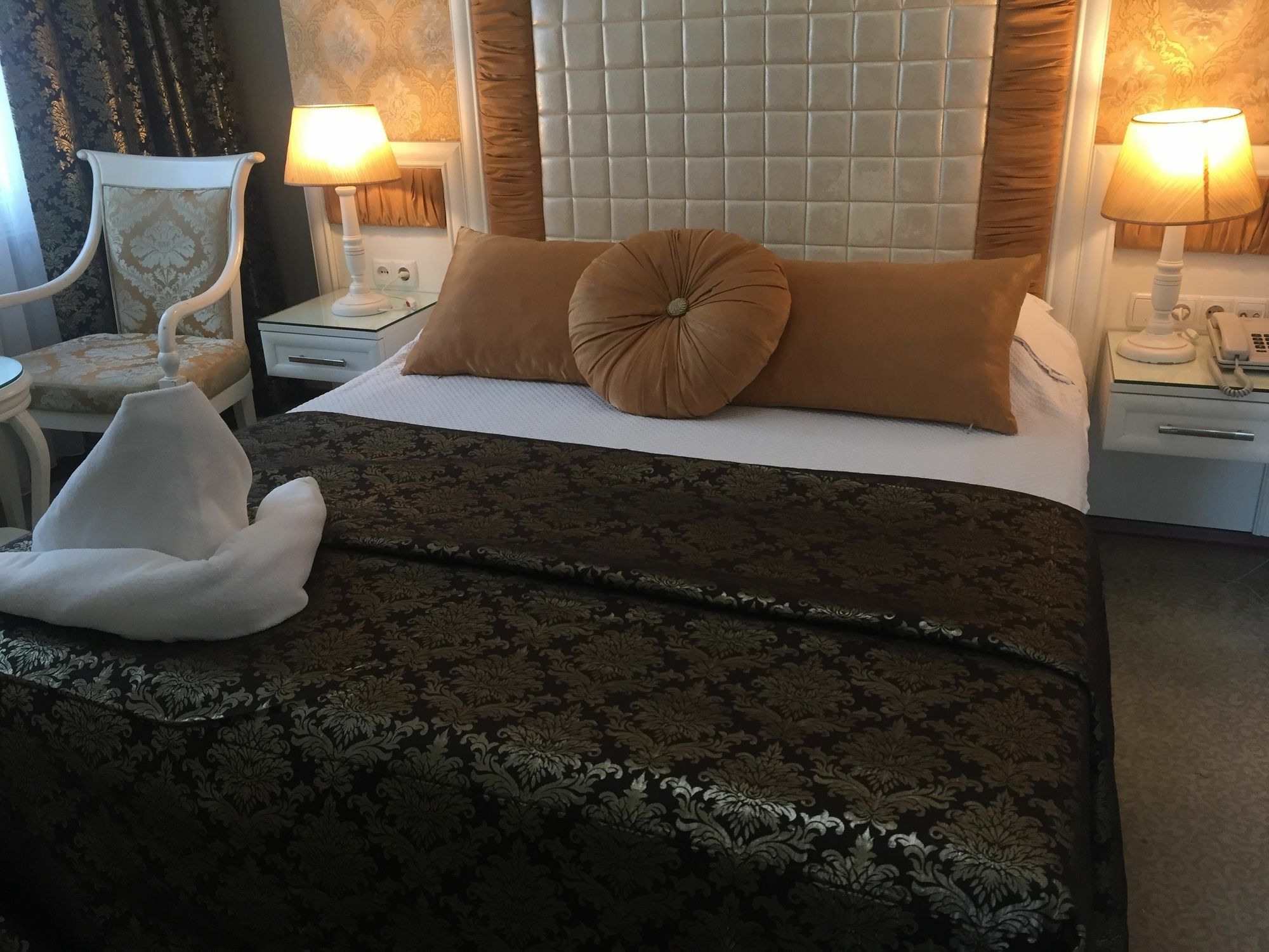 Pen Hotel Istanbul Bagian luar foto